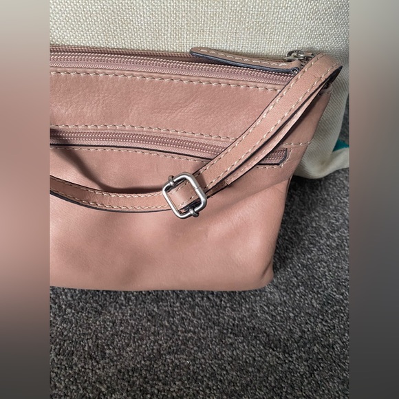 Colorado blush leather crossbody bag - Picture 7 of 8